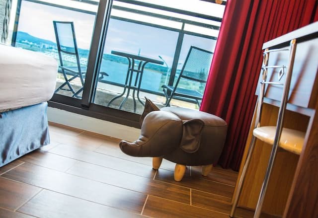 Sky Young Resort-Quadruple room-3