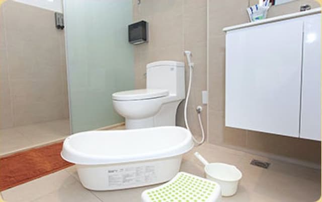 The railroad-Cloud four-person family room-1