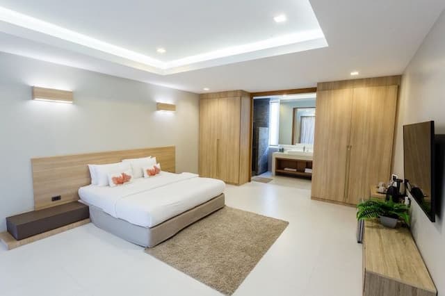 one bedrooms with sea view