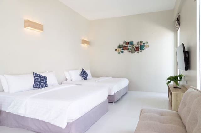 Two king size bedroom with garden view