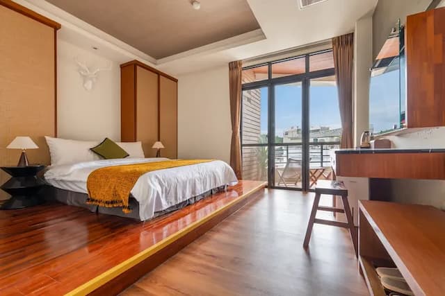 ItaThao Smart Stay with Elevator-Double room with balcony-1