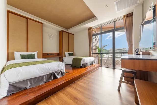 ItaThao Smart Stay with Elevator-Twin room with balcony-1