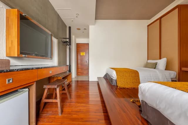 ItaThao Smart Stay with Elevator-Twin room with balcony-10