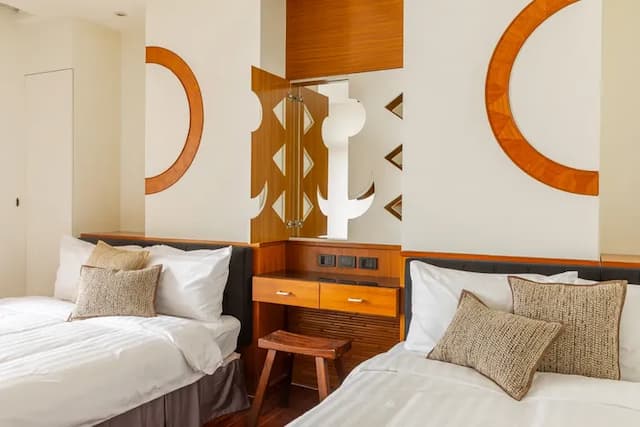 ItaThao Smart Stay with Elevator-Quadruple room with balcony-11