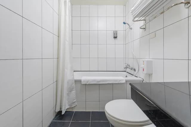 ItaThao Smart Stay with Elevator-Quadruple room with mountain view-13