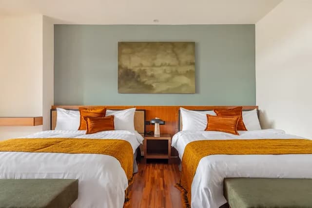 ItaThao Smart Stay with Elevator-Quadruple room with lake view-9