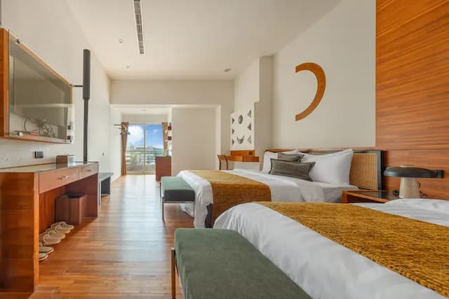 ItaThao Smart Stay with Elevator-Family room with lake view-1