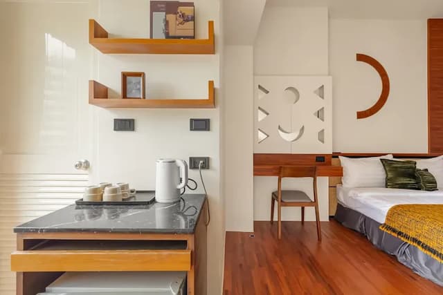 ItaThao Smart Stay with Elevator-Family room with lake view-9