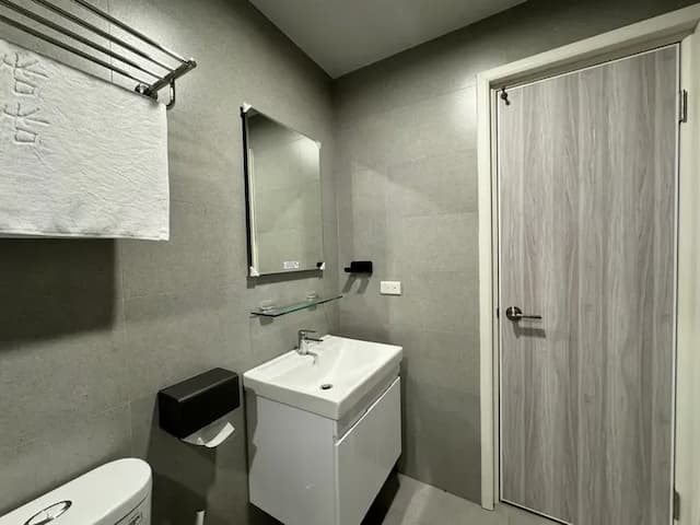 安平九號光舟┃調酒Ba┃電動麻將┃停車方便┃半露天烤肉┃8-22人包棟-家庭4人房-浴缸-9