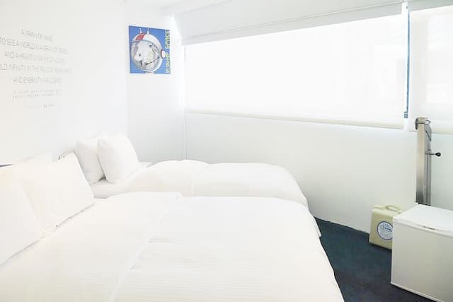 Time Flyer Hotel-Standard triple room-3