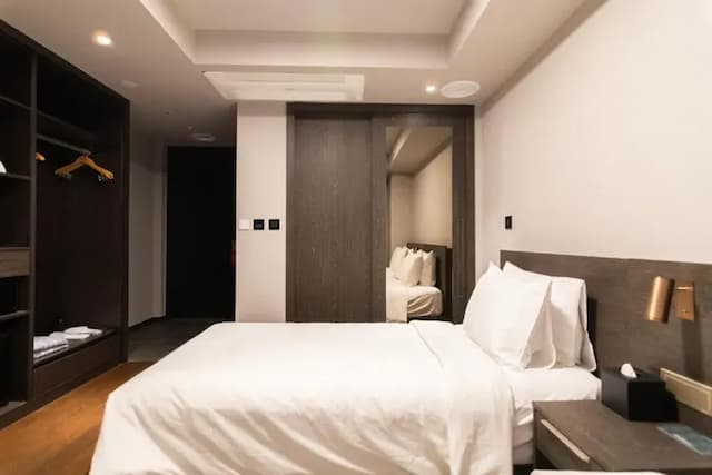 霍姆斯瑞德明洞-標準雙床房-2