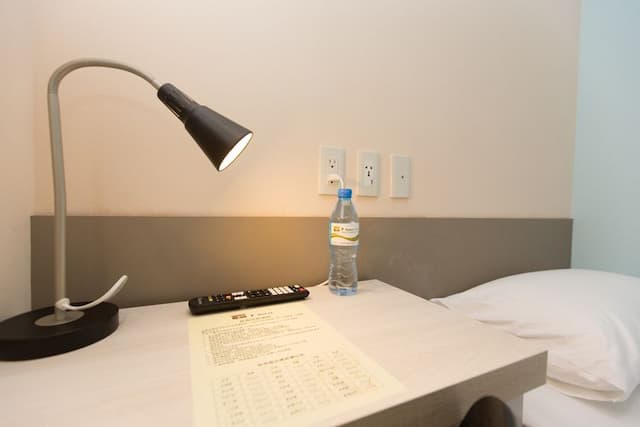 CHECK inn New Taipei LuZhou-Standard Single Room with shared bathroom ,No Window-5