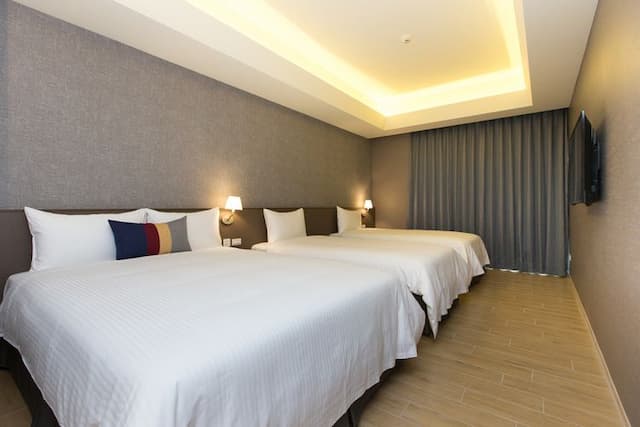 CHECK inn New Taipei LuZhou-Standard Quadruple Room-2