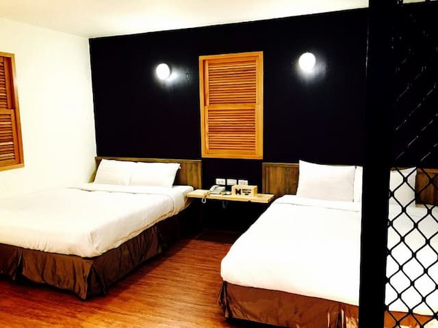 馬丁威旅店-四人房-1