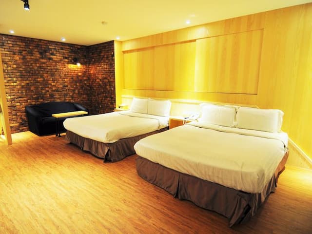 馬丁威旅店-豪華四人房-5