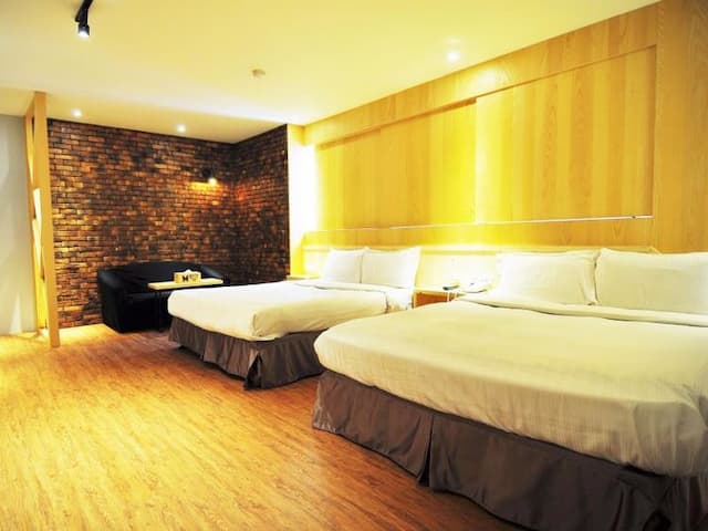 馬丁威旅店-豪華四人房-7