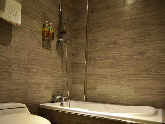 馬丁威旅店-三人房 - 有陽台-10