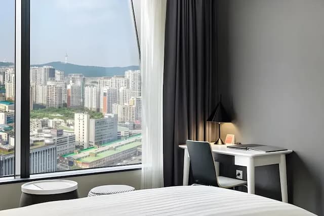 ibis Styles Ambassador Seoul Yongsan-Superior Twin Room-9
