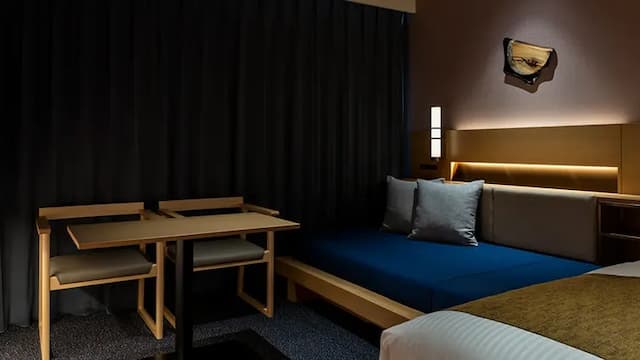 三井花園飯店 京都三條普米爾｜大浴場/京都文化博物館對面/烏丸御池站步行4分-高級特大雙人床房: 附設沙發床｜可帶不佔床兒童(0-5歲) 1位【不挑房】-4