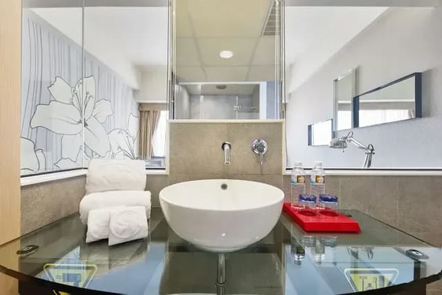 【高鐵假期】 台北凱撒大飯店2日自由行｜近台北車站、站前商圈-【常態促銷】- 綺幻客房(10坪-2小床-含早)-5