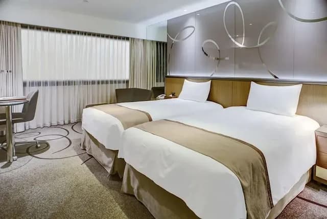 【高鐵假期】 翰品酒店高雄2日自由行｜近鹽埕埔站、駁二藝術特區-【搭高鐵．送住宿】- 雅緻客房(1中床/2小床，含早餐)-2