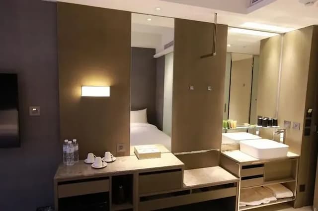 【高鐵假期】 台北德立莊酒店2日自由行｜近西門站、西門商圈-【常態促銷】- 高級家庭房(2中床,對內窗-含早)-2