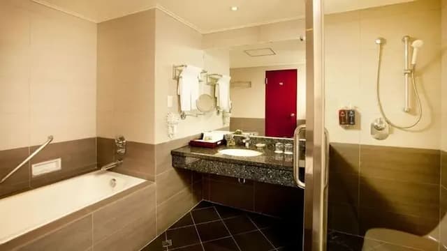 【High Speed Rail Holiday】2-Day Free Travel at Howard Beach Resort Kenting-[Regular Promotion] - Deluxe Twin Room (2 Queen Beds)-6