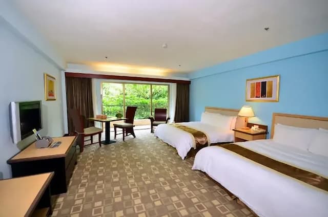 【High Speed Rail Holiday】2-Day Free Travel at Howard Beach Resort Kenting-[Regular Promotion] - Deluxe Twin Room (2 Queen Beds)-1