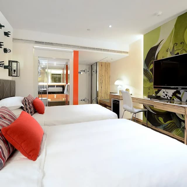 【High Speed Rail Holiday】 2-Day Free Travel at Kenting Chateau Beach Hotel-[Normal Promotion] - Standard Double Room - Mountain View (Pro Hall - 1 King Bed/2 Twin Beds)-4