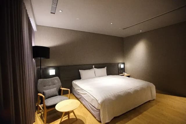 【高鐵假期】 嘉義觀止飯店2日自由行-【常態促銷】- 2025觀止情房(1大床)-1