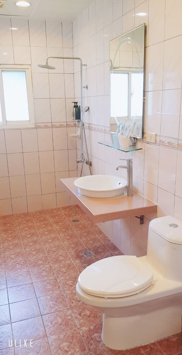 墾丁津津音樂客棧 | 室內公共空間自行車停放-201陽台4人房-8