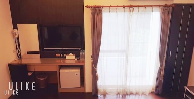 墾丁津津音樂客棧 | 室內公共空間自行車停放-201陽台4人房-4