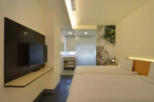 【High Speed Rail Holiday】 2-Day Free Travel at Taipei Hotel-Standard Twin Room - Breakfast Included-2