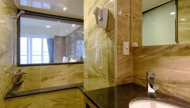 【High Speed Rail Holiday】 2-Day Free Travel at Nantou Sun Moon Lake Pier Leisure Hotel-[Sun Moon Lake is fun_free boat ticket] - [Sun Moon Lake is fun] Shuishalian Hall - Full lake view double room (1 big bed/2 small beds)-4