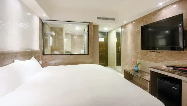 【High Speed Rail Holiday】 2-Day Free Travel at Nantou Sun Moon Lake Pier Leisure Hotel-[Sun Moon Lake is fun_free boat ticket] - [Sun Moon Lake is fun] Shuishalian Hall - Full lake view double room (1 big bed/2 small beds)-2