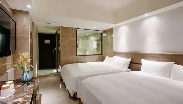 【High Speed Rail Holiday】 2-Day Free Travel at Nantou Sun Moon Lake Pier Leisure Hotel-[Sun Moon Lake is fun_free boat ticket] - [Sun Moon Lake is fun] Shuishalian Pavilion - Street view quadruple room (2 large beds)-1