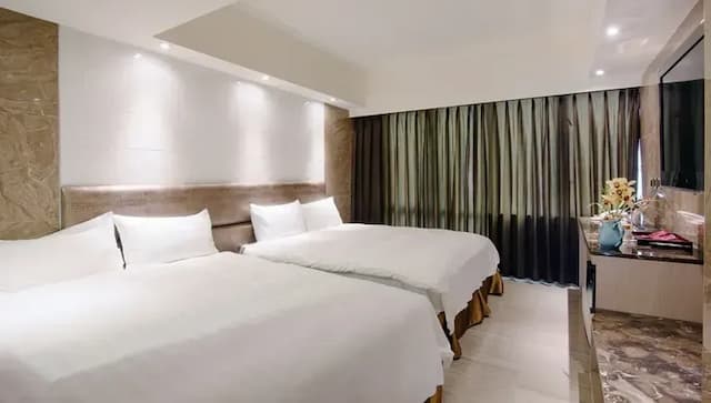 【High Speed Rail Holiday】 2-Day Free Travel at Nantou Sun Moon Lake Pier Leisure Hotel-[Sun Moon Lake is fun_free boat ticket] - [Sun Moon Lake is fun] Shuishalian Pavilion - Street view quadruple room (2 large beds)-2