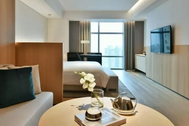 【High Speed Rail Holiday】 2-Day Free Travel at Silks Club Kaohsiung-Deluxe King Room-2