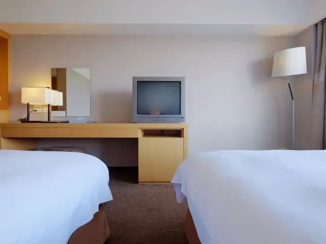 【高鐵假期】 桃園城市商旅航空館2日自由行-【常態促銷】- 豪華客房(2大床-含早)-2