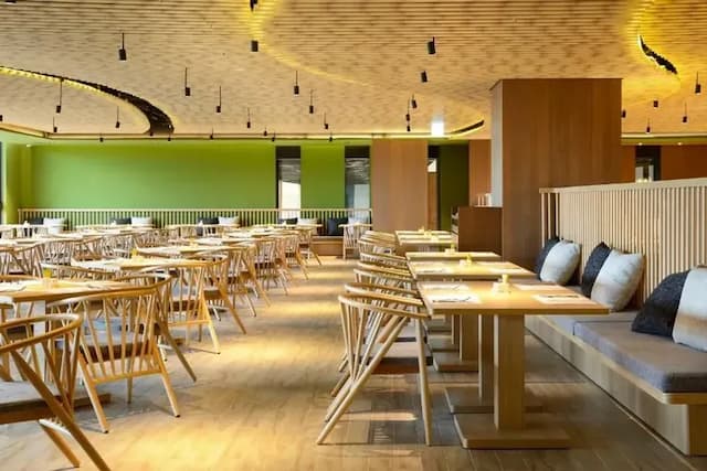 【High Speed Rail Holiday】 Evergreen Palace Hotel (Chiayi) 2-Day Free Travel-2025 Superior Room (1 King Bed/2 Small Beds)-5