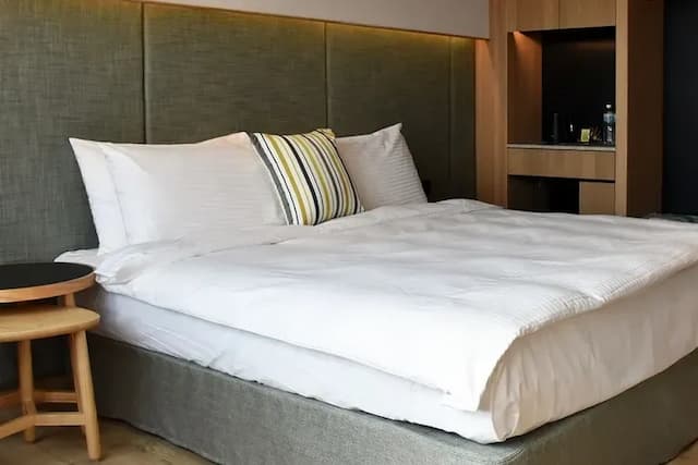 【High Speed Rail Holiday】 Evergreen Palace Hotel (Chiayi) 2-Day Free Travel-2025 Superior Room (1 King Bed/2 Small Beds)-2