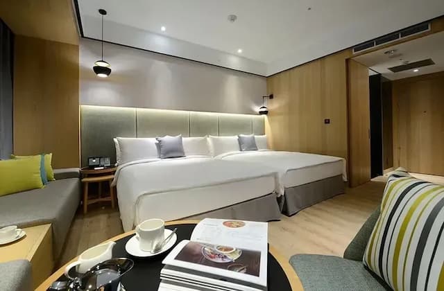 【High Speed Rail Holiday】 Evergreen Palace Hotel (Chiayi) 2-Day Free Travel-2025 Superior Family Room (2nd bed)-2