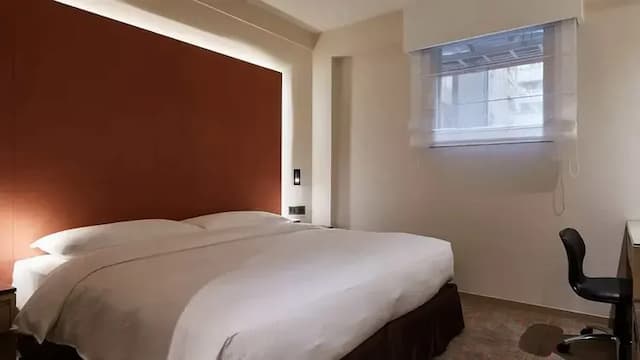 【High Speed Rail Holiday】 2-Day Free Travel in Taipei Kodak Hotel Linsen-Business room (1 king bed - breakfast included)-2