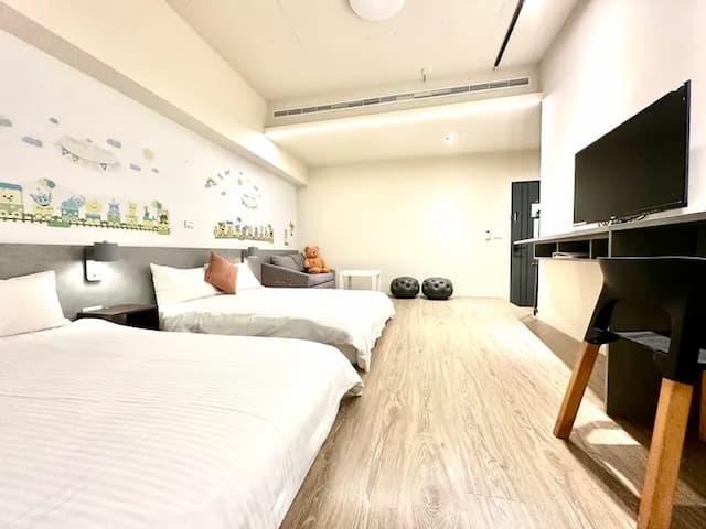 默默旅宿-沐光家庭四人房-5