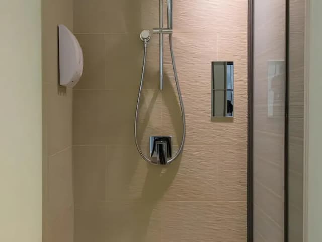 【高鐵假期】 和逸飯店．高雄中山館2日自由行｜近三多商圈、世運主場館-【常態促銷】- 舒適客房(無窗-2大床)-3