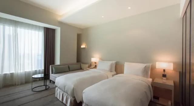 【高鐵假期】 和逸飯店．高雄中山館2日自由行｜近三多商圈、世運主場館-【搭高鐵．送住宿】- 和逸客房(1大床/2小床)-1