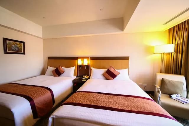 【High Speed Rail Holiday】 2-Day Free Travel at Evergreen Plaza Hotel (Tainan)-Family Twin Room-2