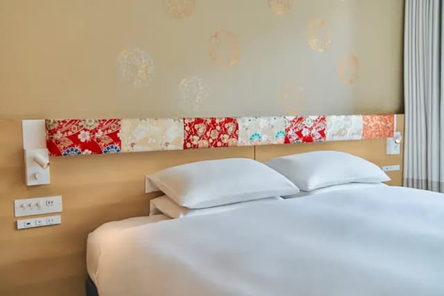京都格蘭巴哈精選飯店｜京都河原町站&烏丸站/近八坂神社-標準特大床房【禁菸】｜可帶不佔床兒童(0-5歲) 1位【不挑房】-4