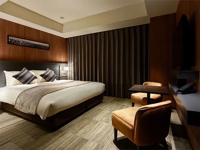 モデレートクイーン