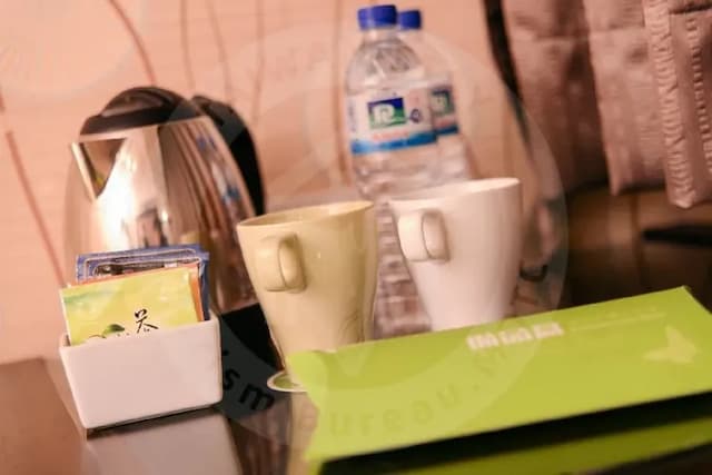 Kiwi Express Hotel - Zhongzheng Branch-Deluxe Twin Room-1